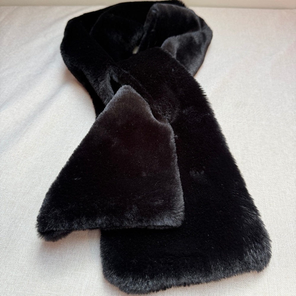 Super Soft Black Faux Fur Pull Through Scarf